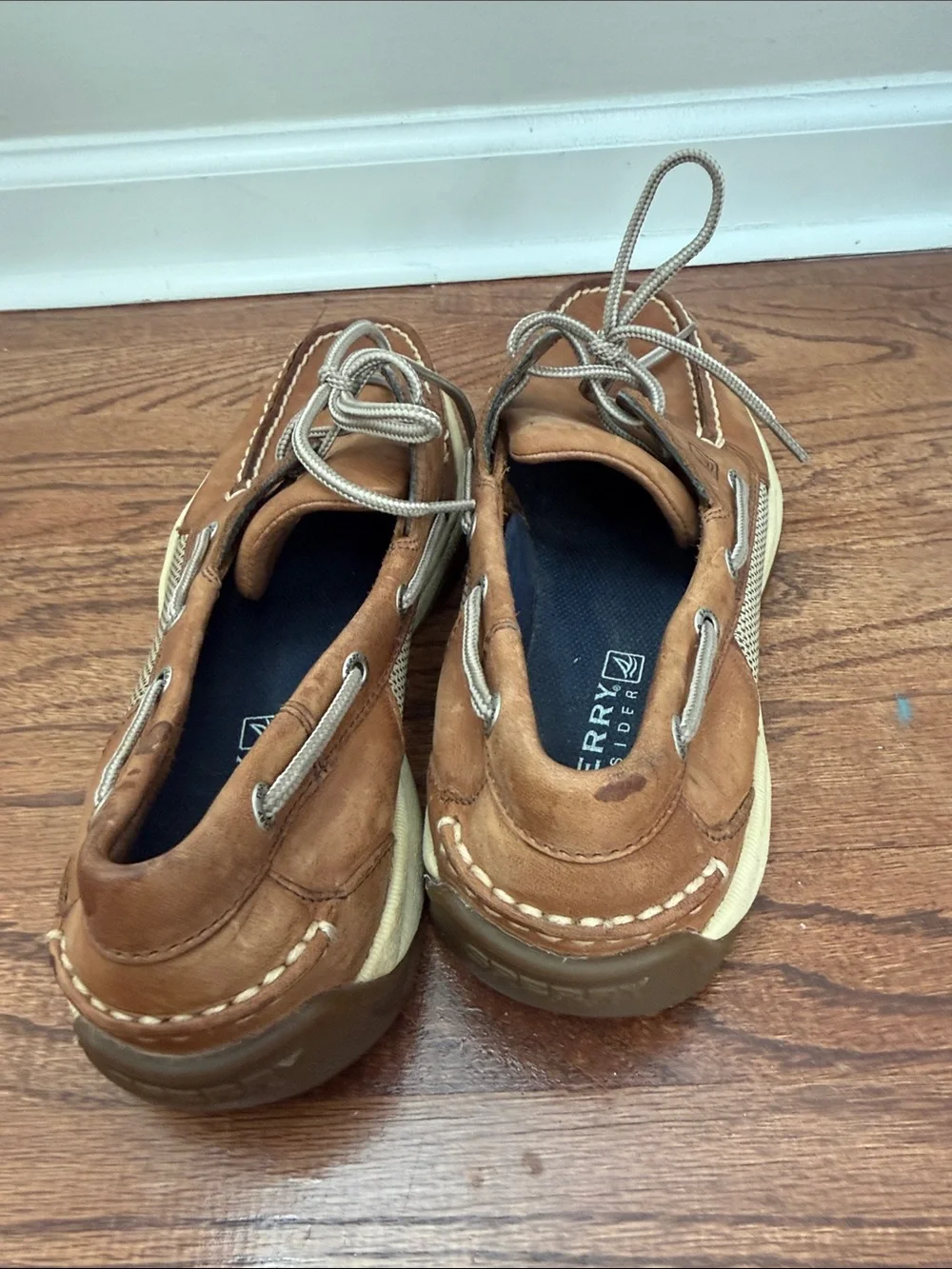 Sperry Top Sider Chestnut Brown Leather Boat Shoes with Contrast Laces